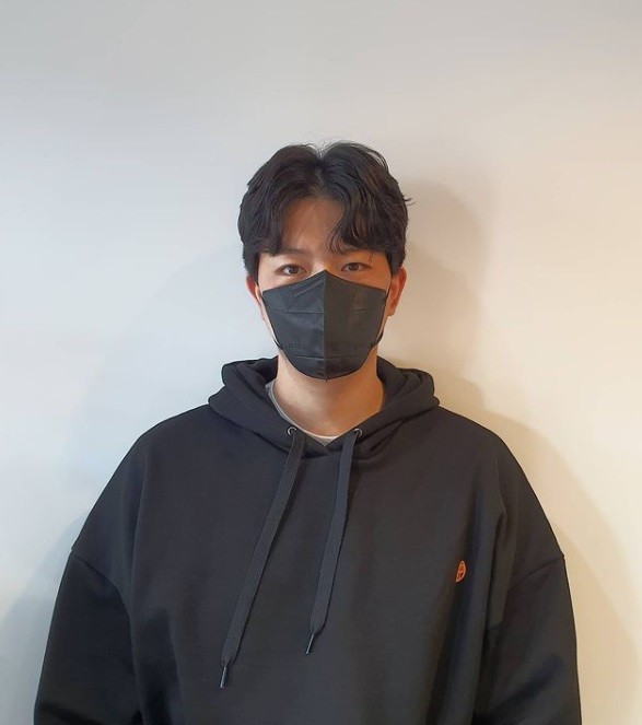 롯데 김원중, 소아암 환우 위해 모발 기부 진행